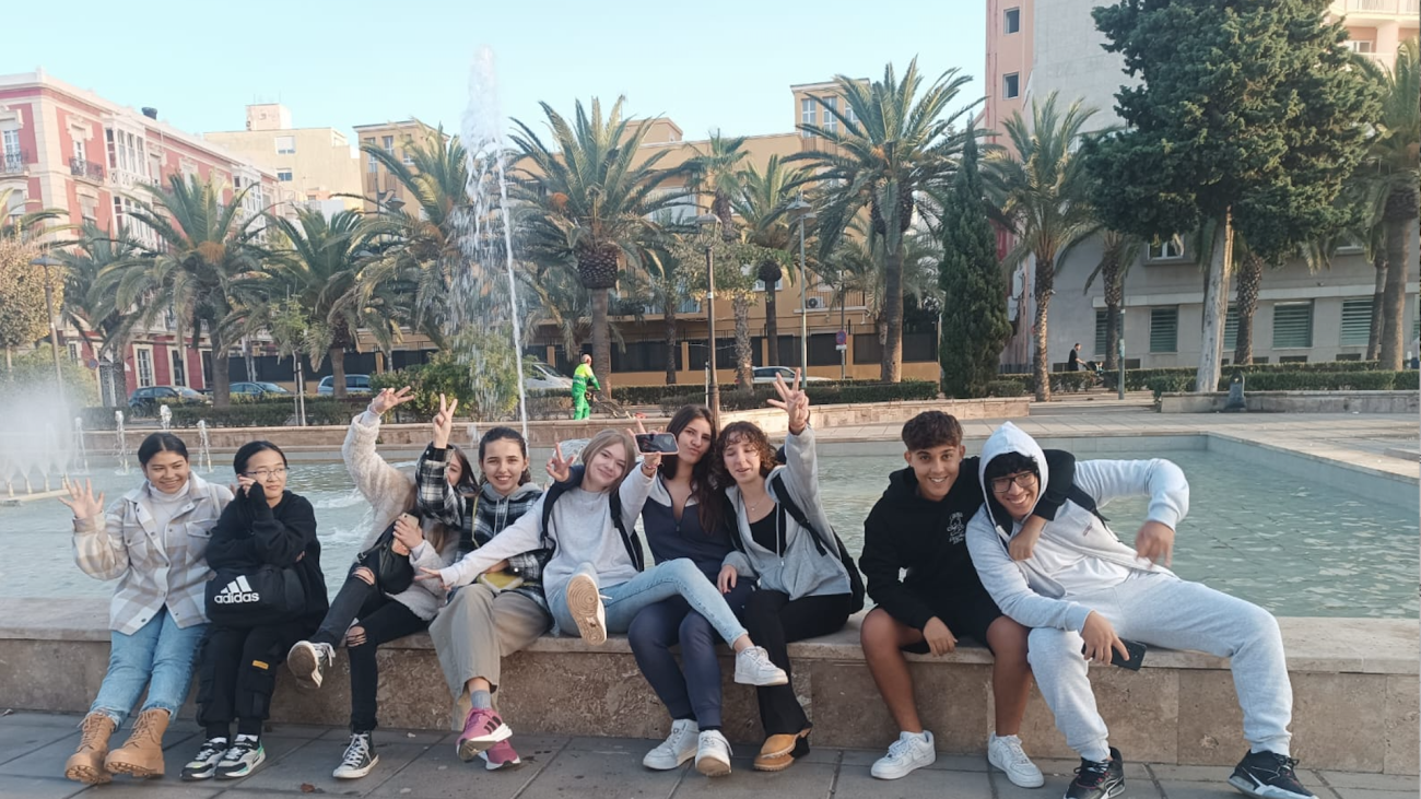 1. Foto principal