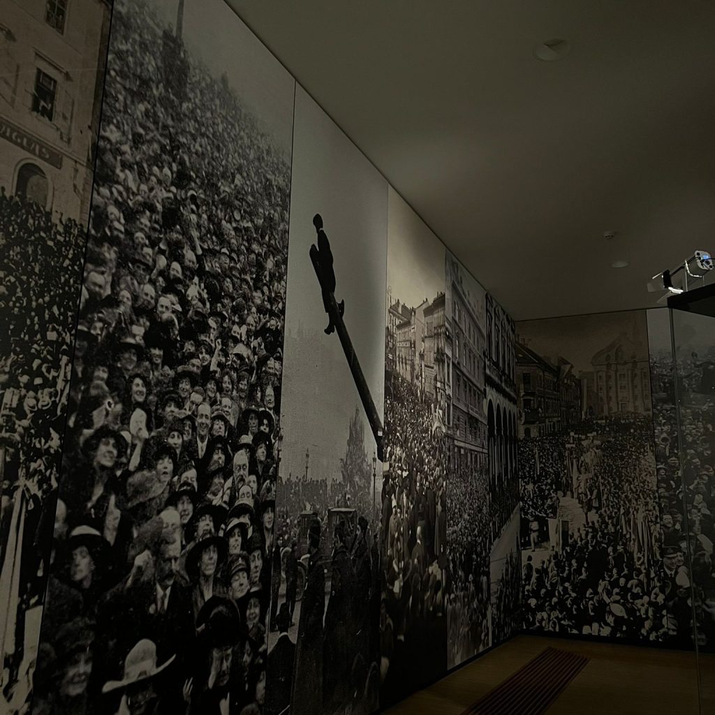 7e8b1eff-4b7e-4f14-aed5-bab26ac521eb